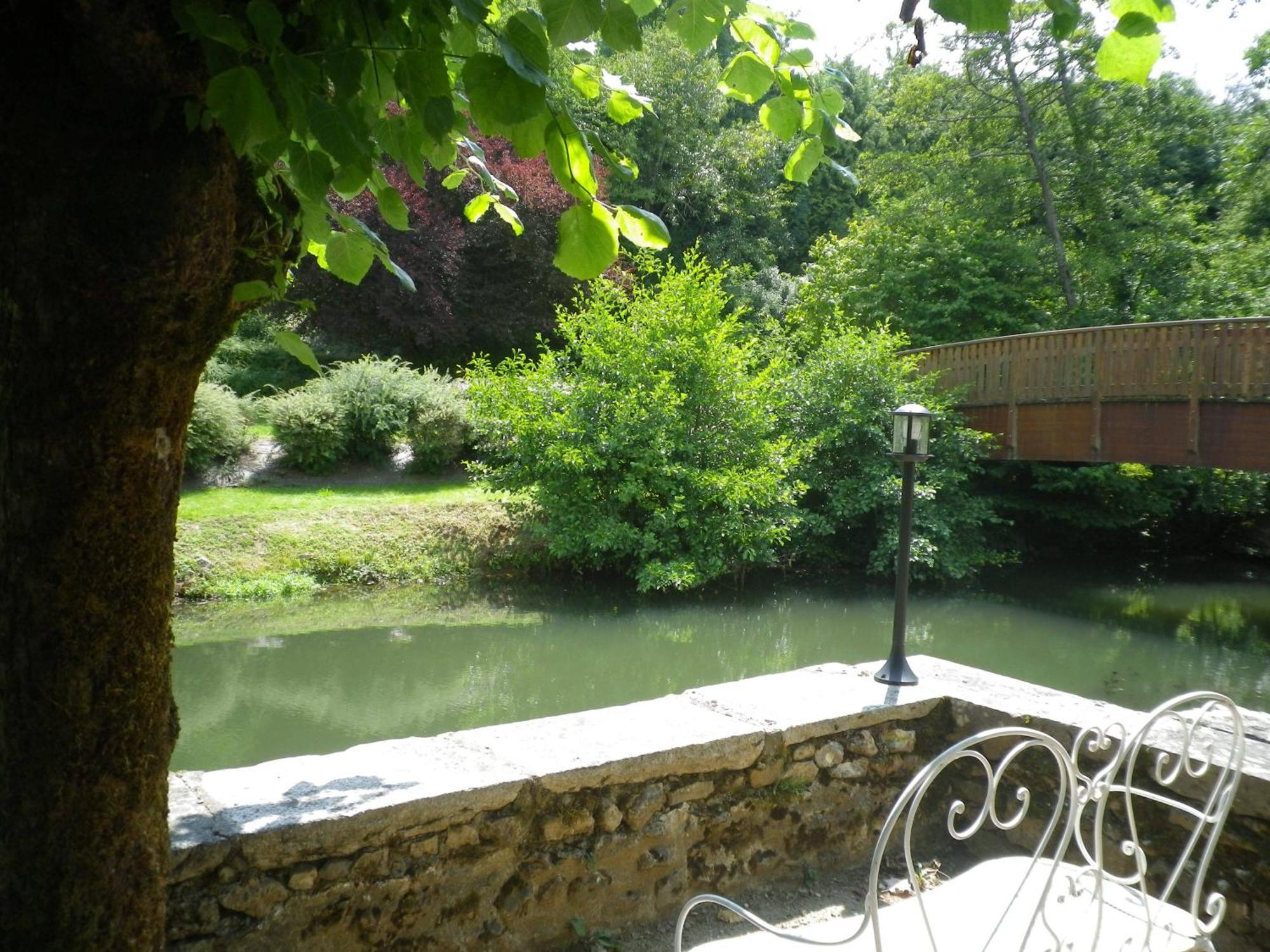 Hotel-Restaurant Ricordeau Loue Экстерьер фото